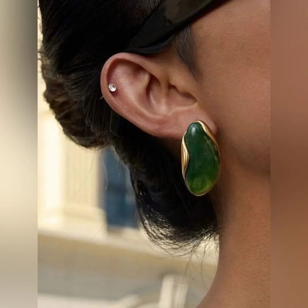 Stone Earrings Q846